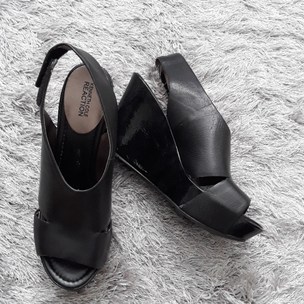 Shoes - Picture 2 of 7